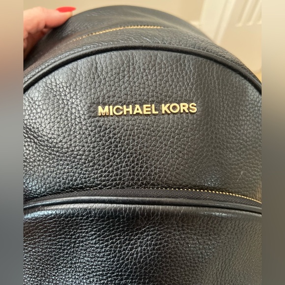 Michael Kors Large Abbey Pebbled Leather Backpack Black with gold hardware - Picture 10 of 14